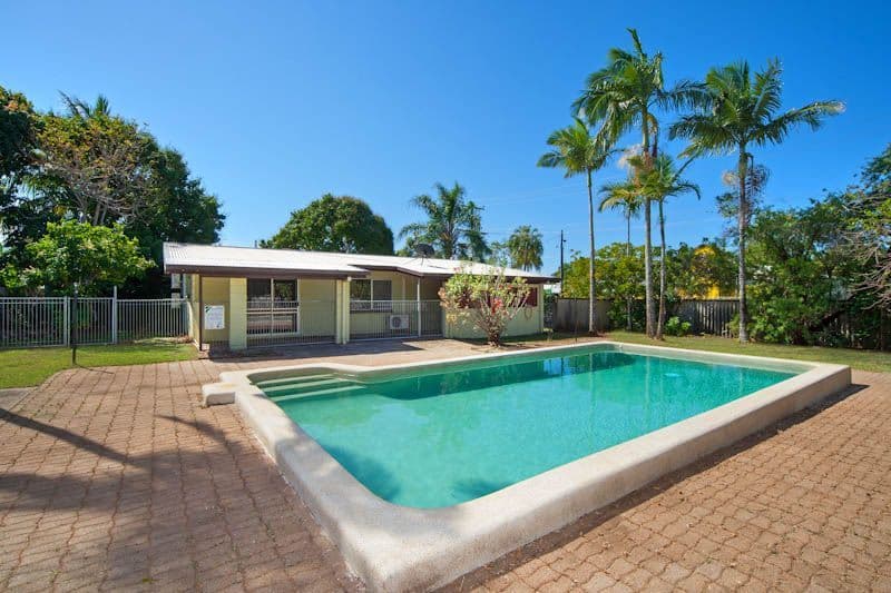 2 Kavieng Street, Trinity Beach QLD 4879, Trinity Beach - Thumbnail 2