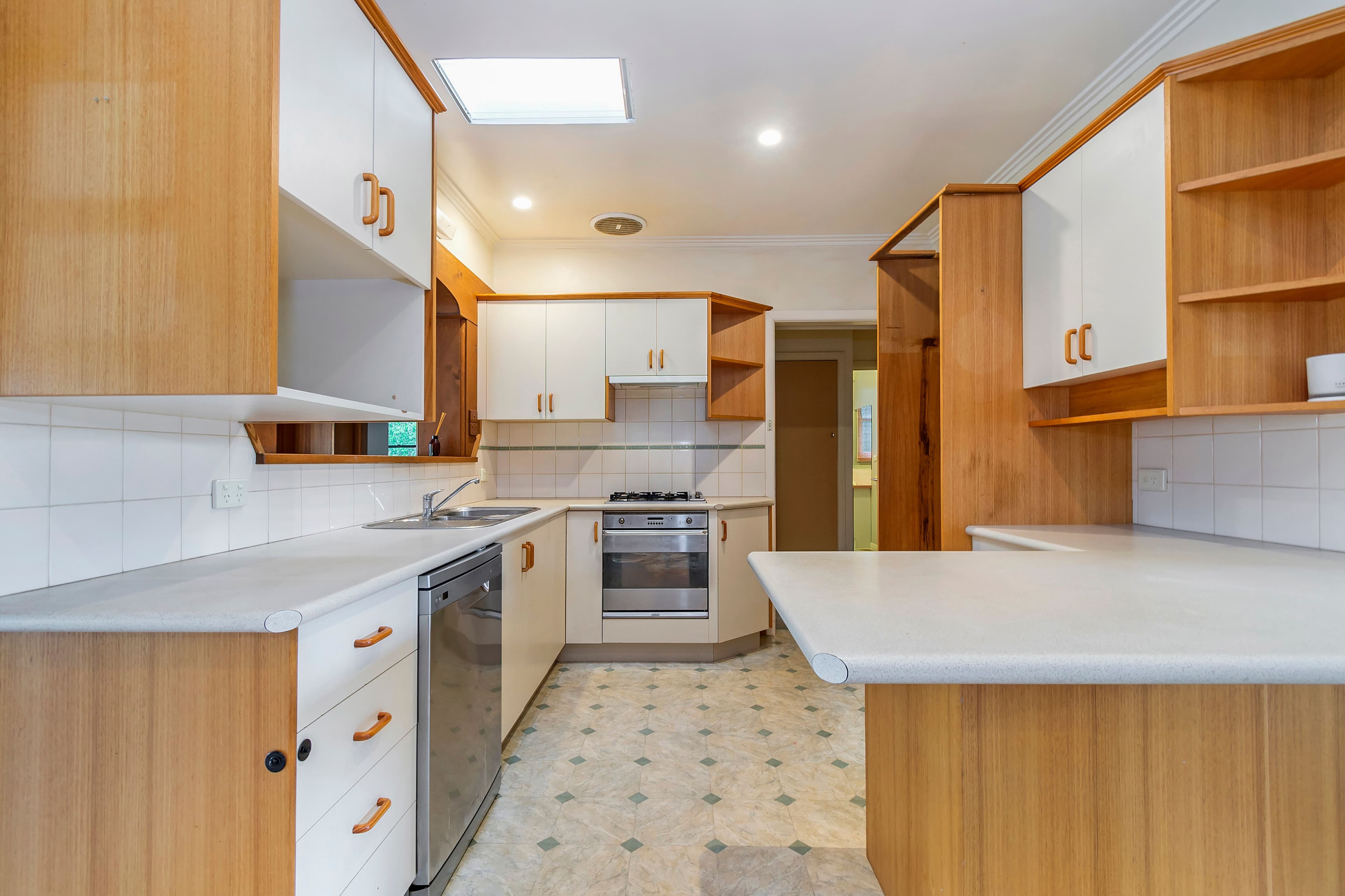 11 St James Crescent, Warrnambool VIC 3280, Warrnambool - Thumbnail 3
