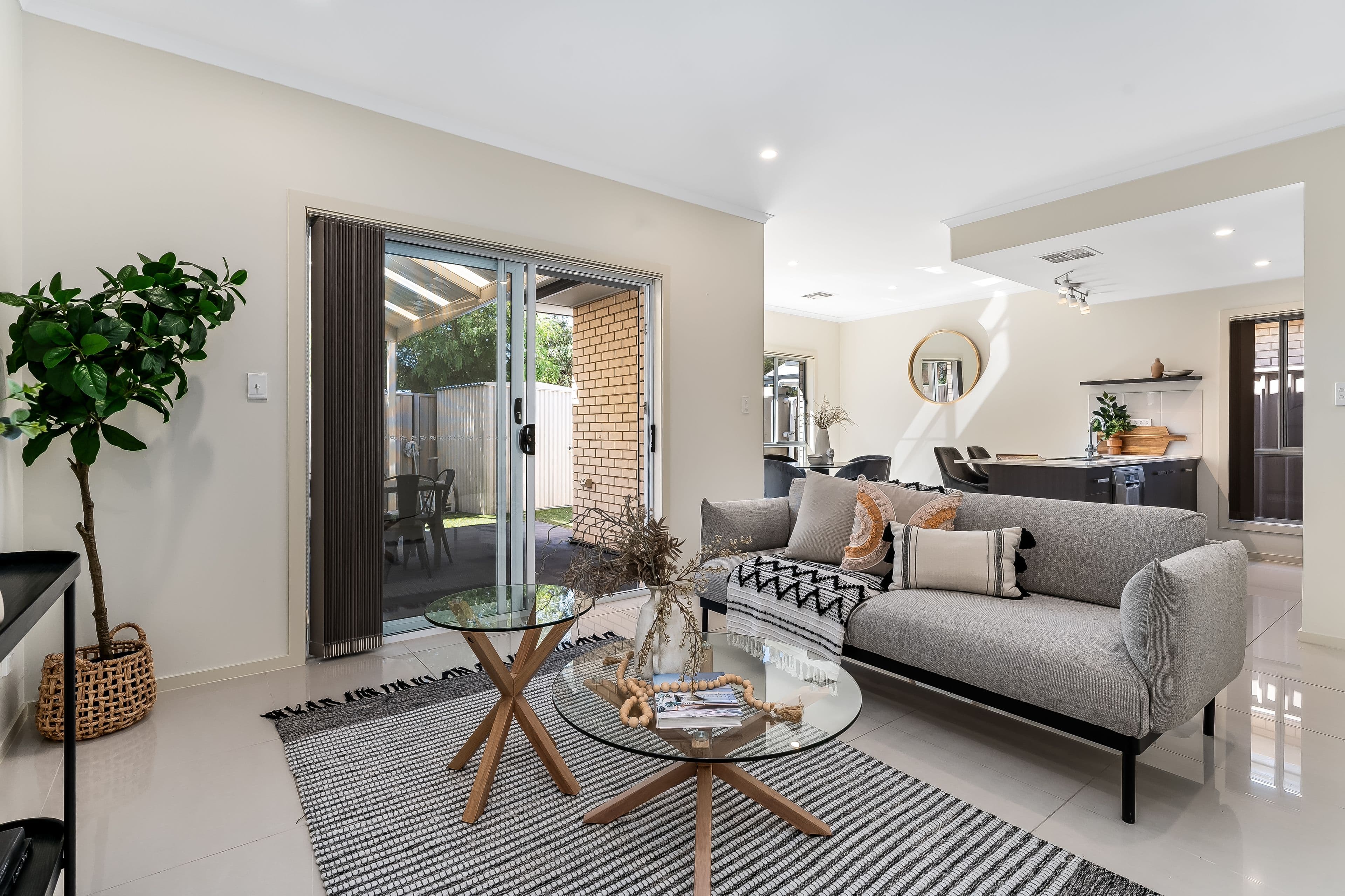 22 Shetland Avenue, Marion SA 5043, Marion - Thumbnail 2