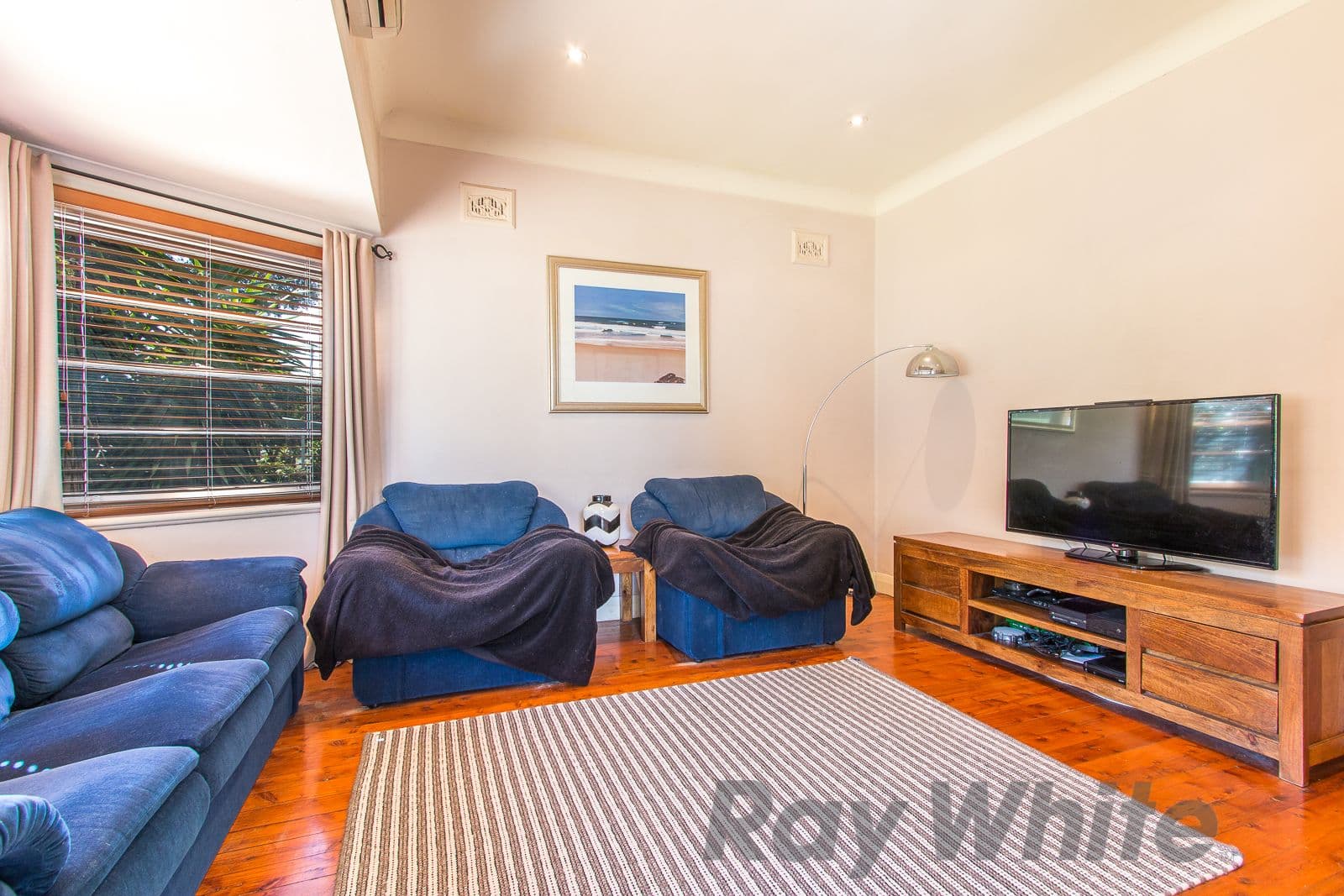 19 Highfields Parade, Highfields - Thumbnail 4