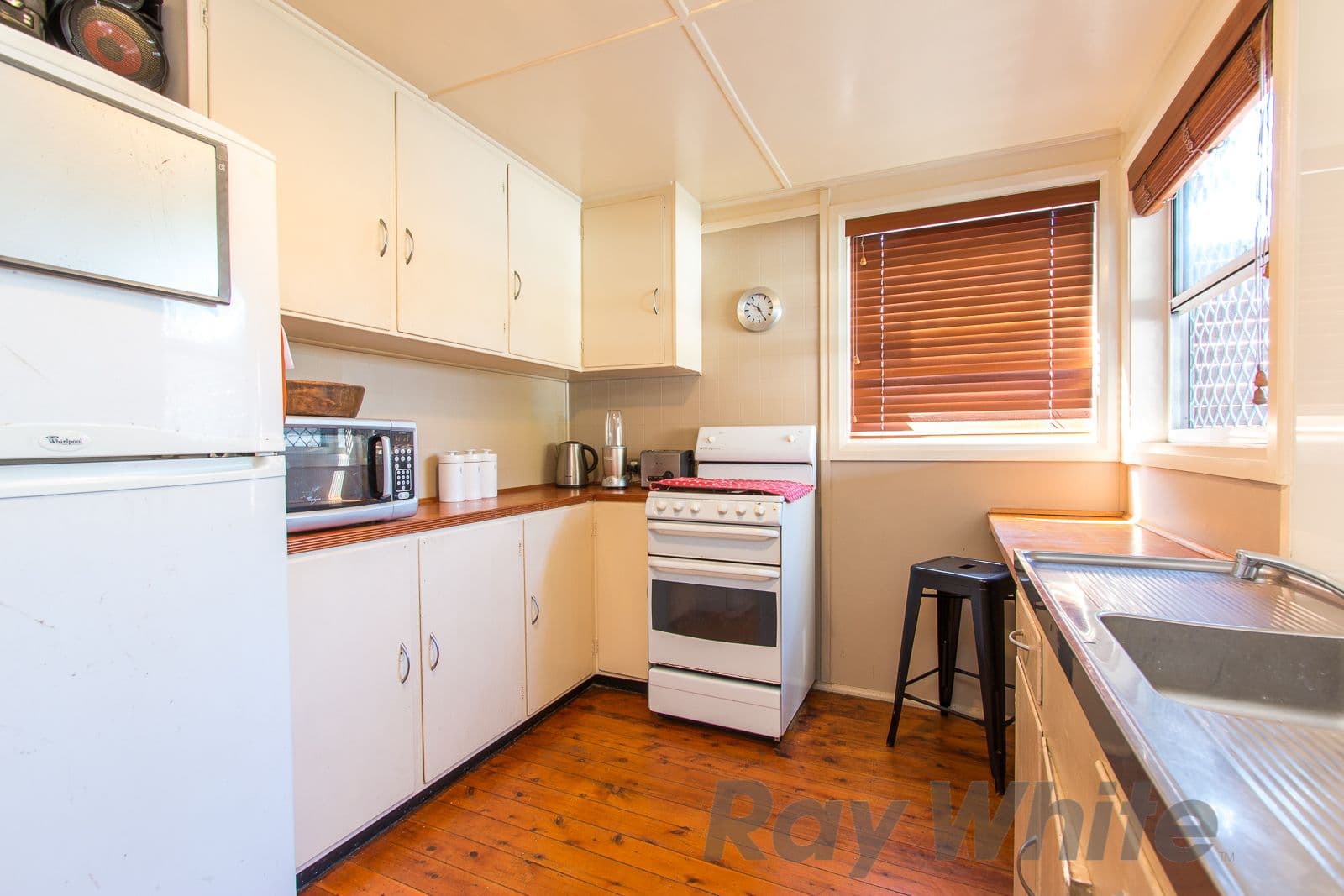 19 Highfields Parade, Highfields - Thumbnail 6