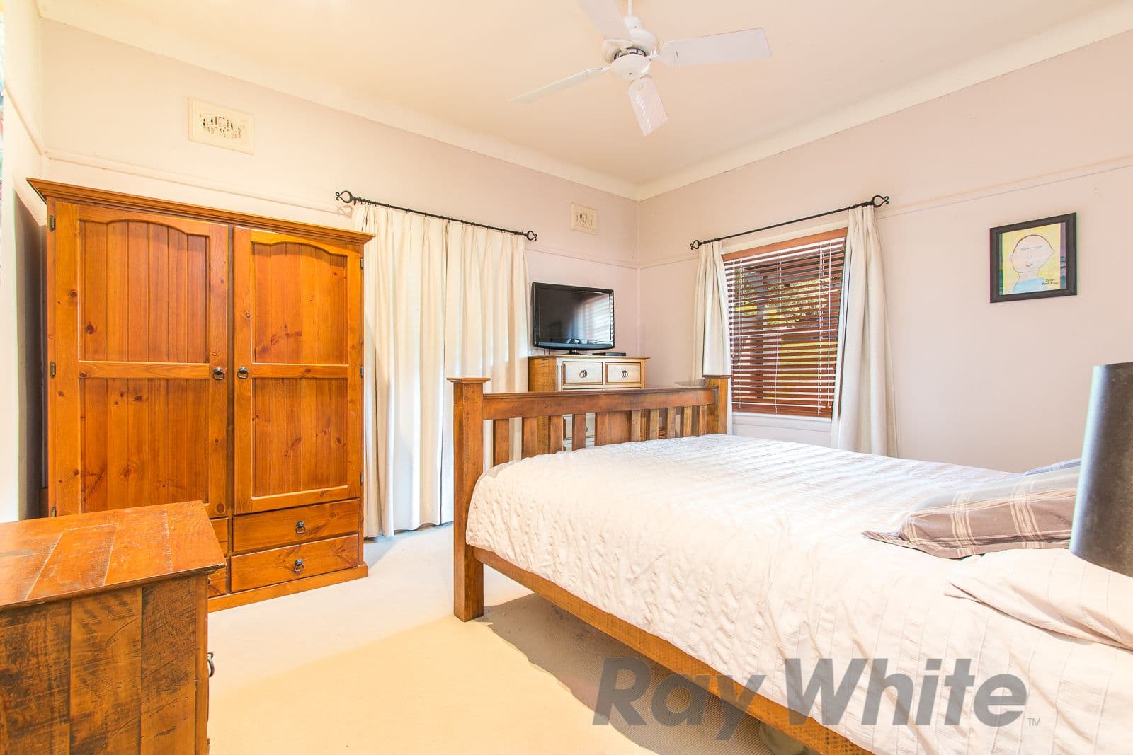 19 Highfields Parade, Highfields - Thumbnail 7
