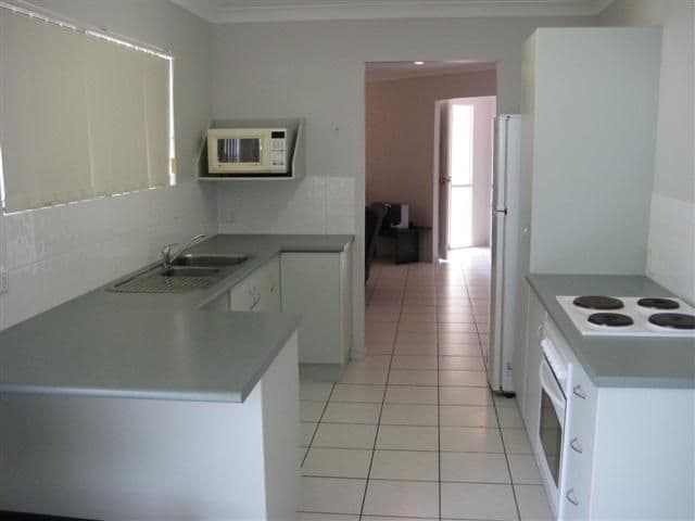 75 Hurlstone Crescent, Mill Park, Mill Park - Thumbnail 2