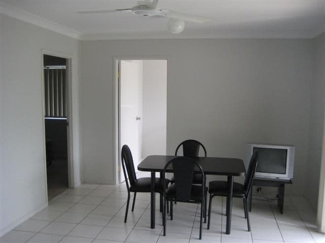 75 Hurlstone Crescent, Mill Park, Mill Park - Thumbnail 4