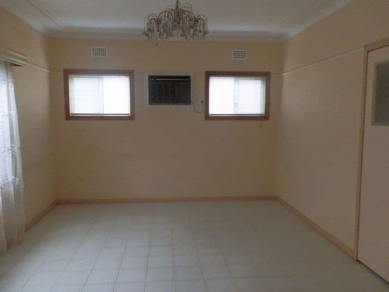 131 Gladstone Street, CABRAMATTA NSW 2166, Cabramatta - Thumbnail 3