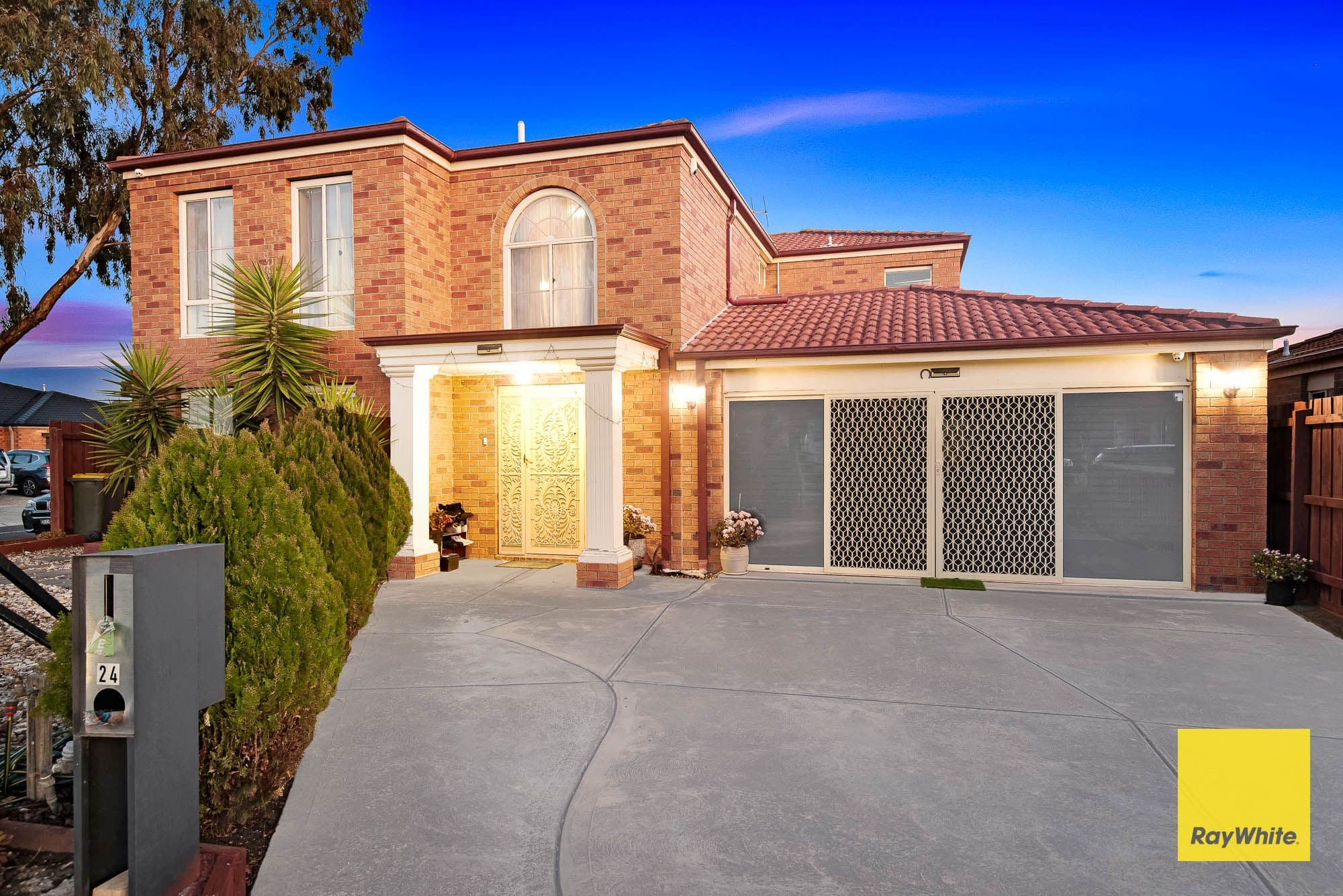 24 Kingsfield Way, Truganina VIC 3029, Truganina - Thumbnail 2