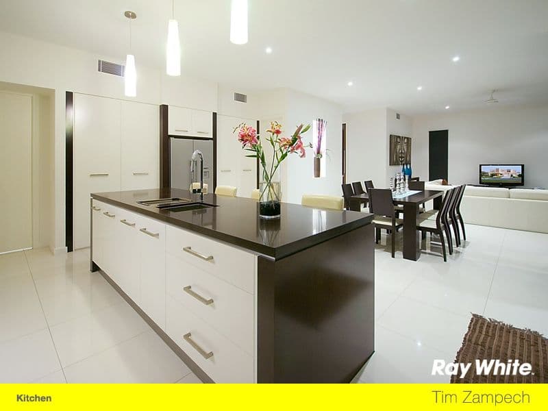 71 Compass Drive, BIGGERA WATERS QLD 4216, Biggera Waters - Thumbnail 6