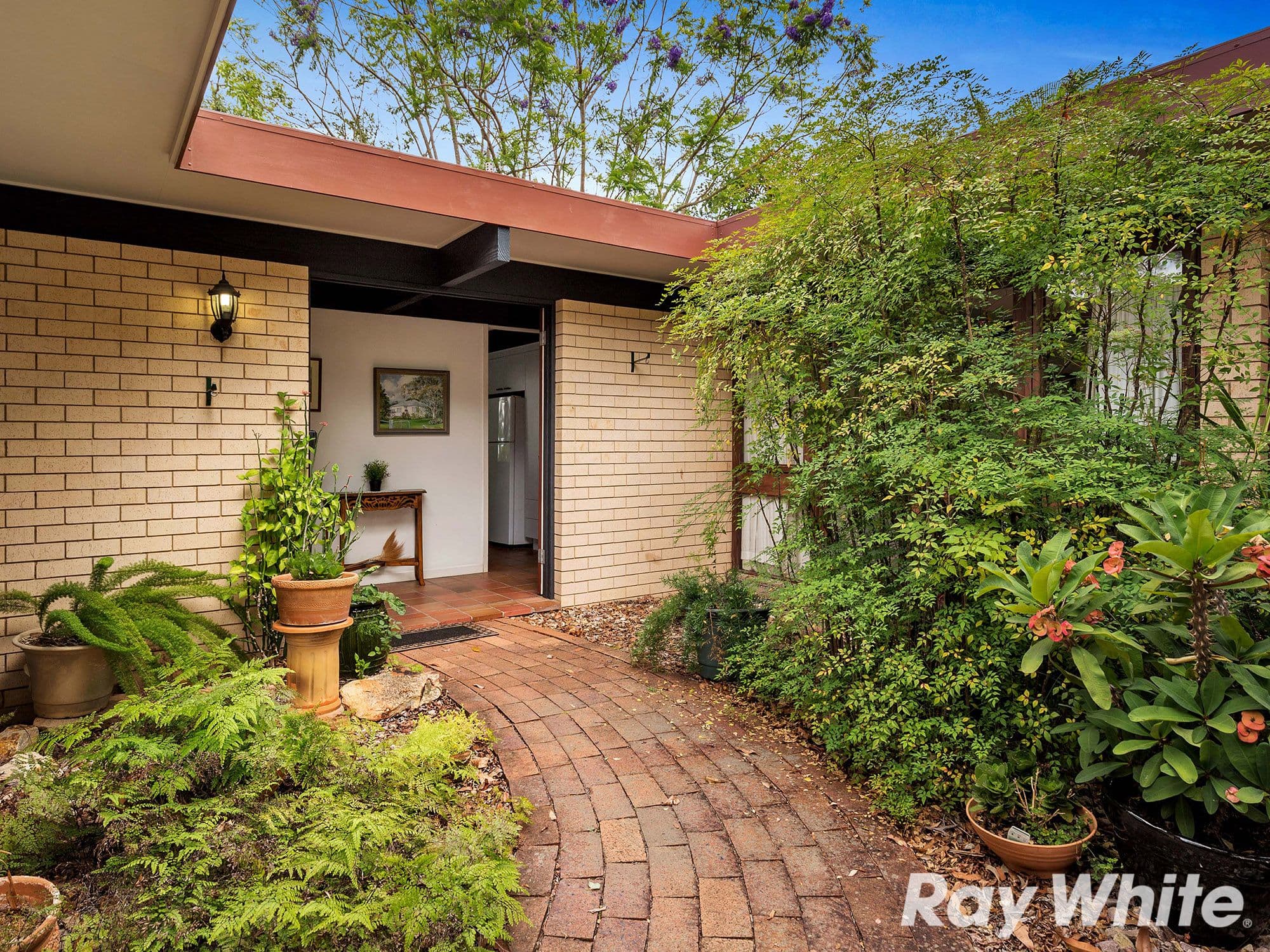 19 Irruka Crescent, Ferny Hills QLD 4055, Ferny Hills - Thumbnail 2