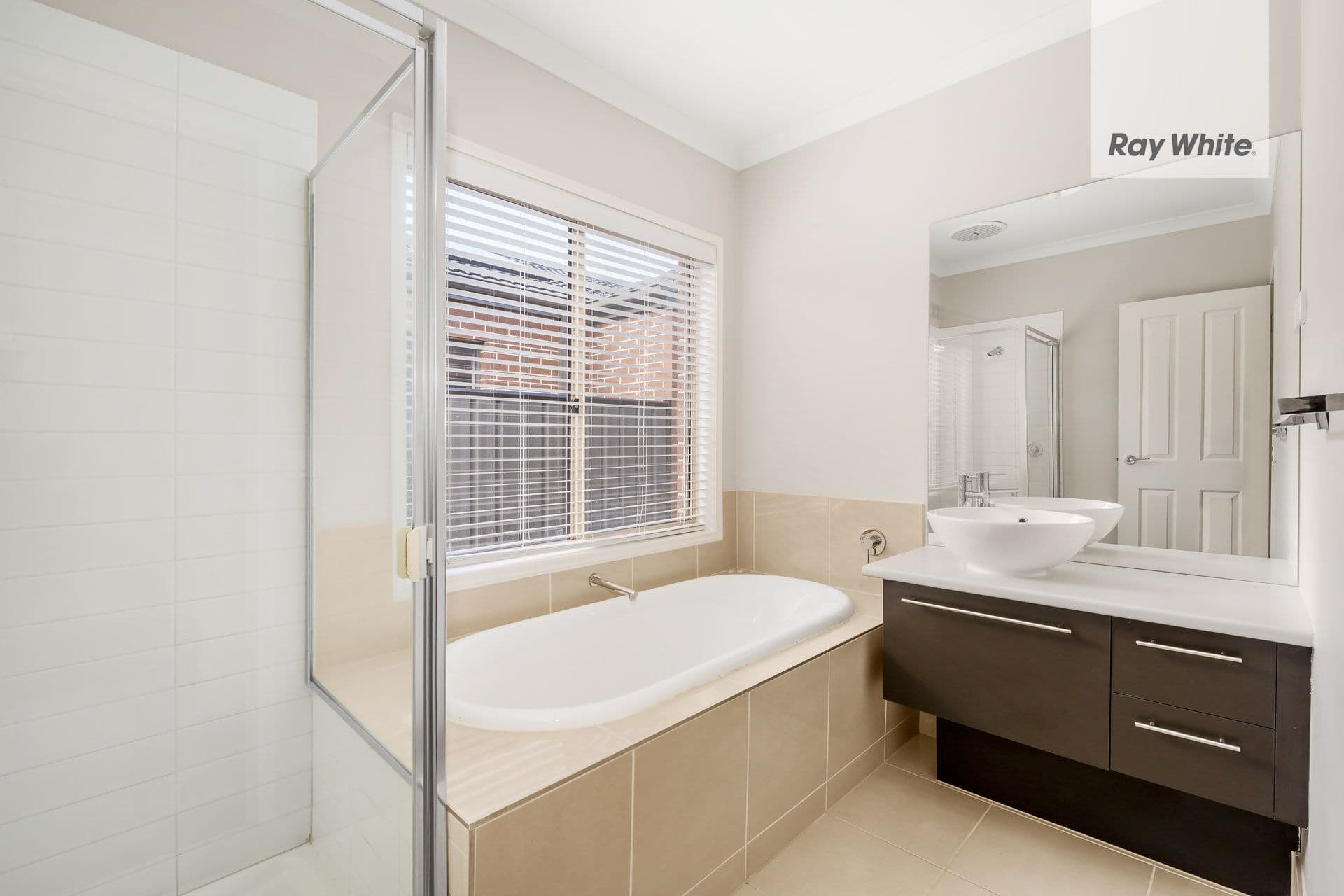 12 Dalwhinnie Close, Mernda VIC 3754, Mernda - Thumbnail 4