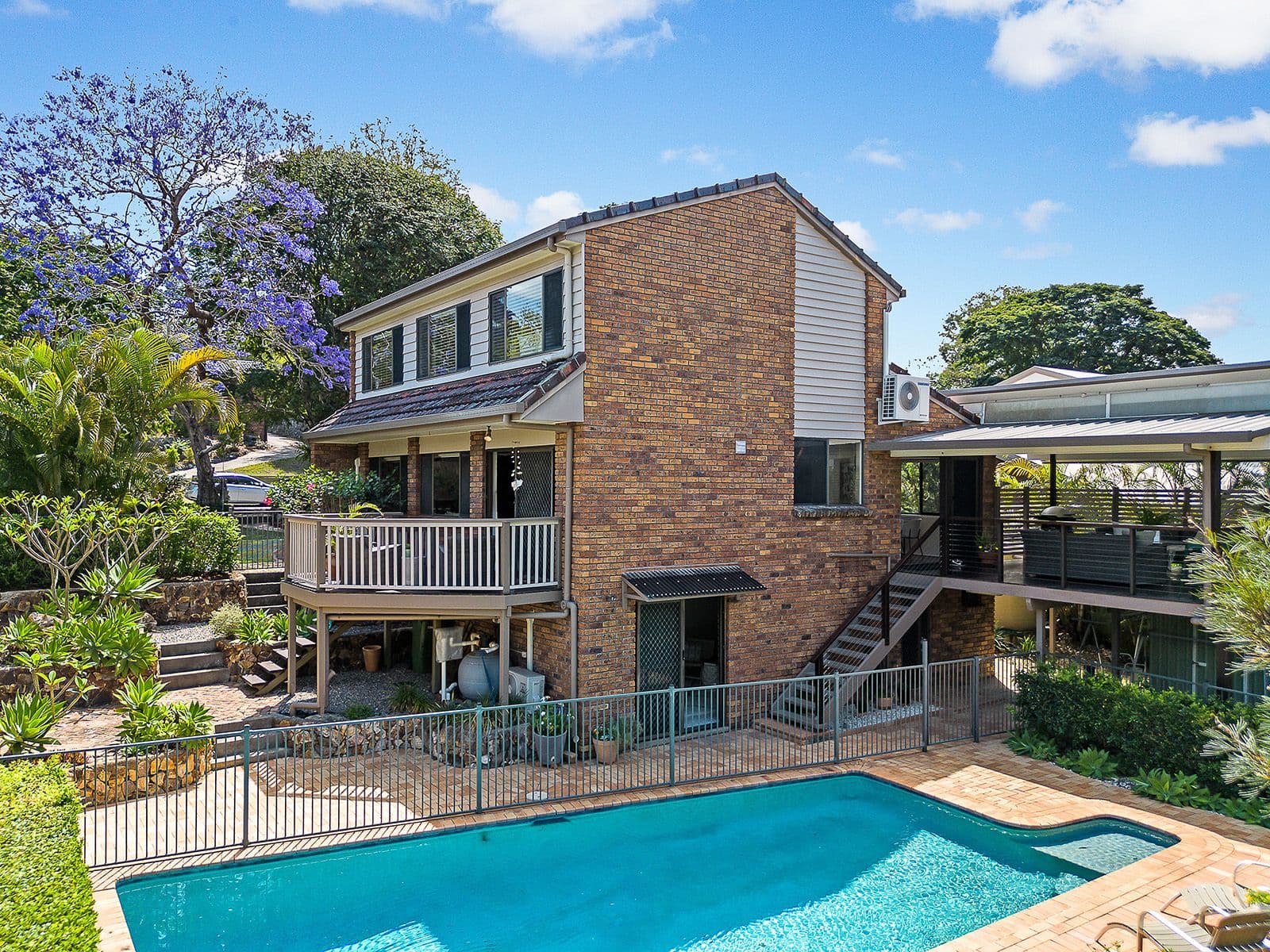 1B Macqueen Street, Mount Lofty QLD 4350, Mount Lofty - Thumbnail 2