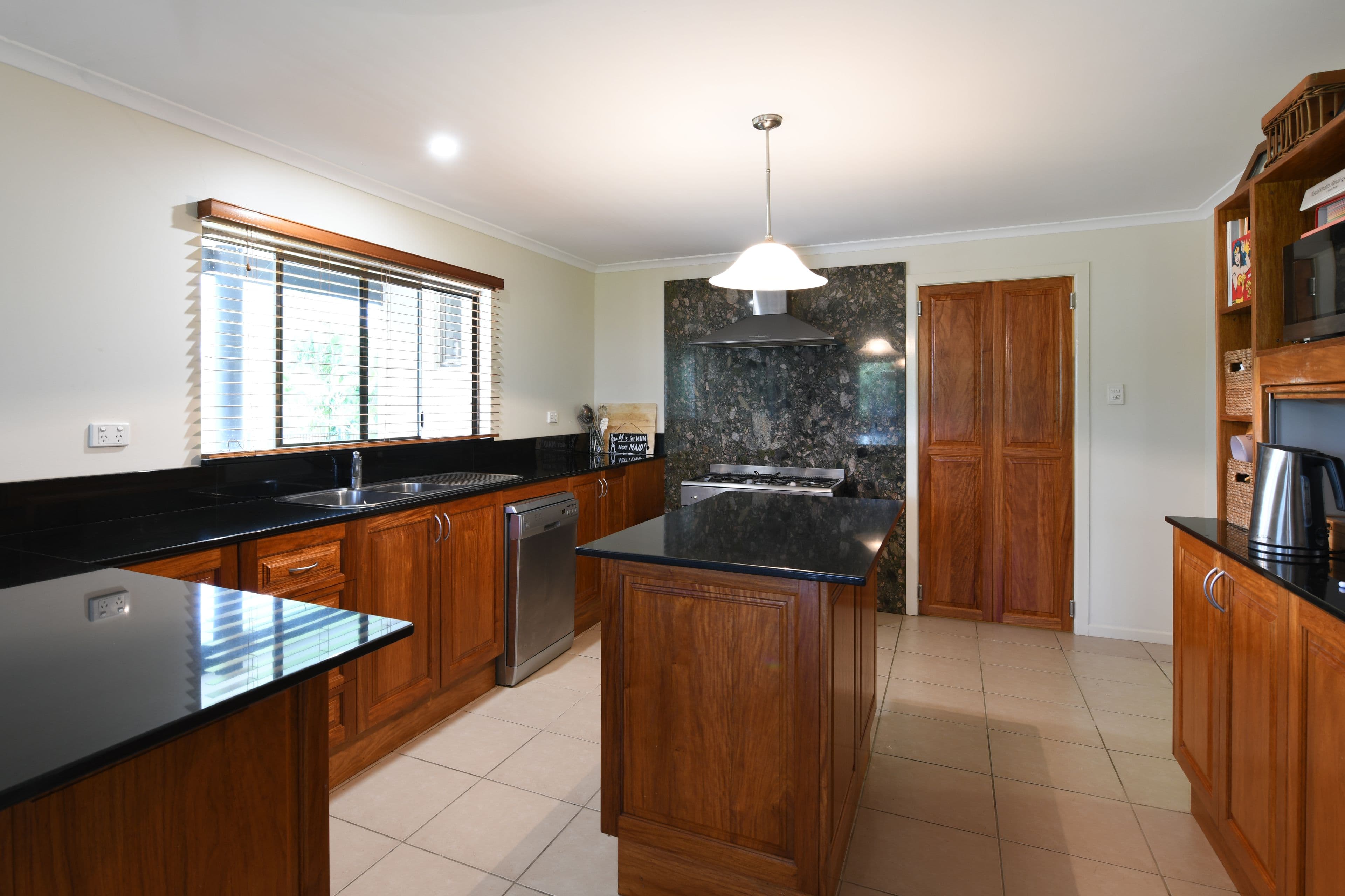 571 Strathdickie Road, Strathdickie QLD 4800, Strathdickie - Thumbnail 2