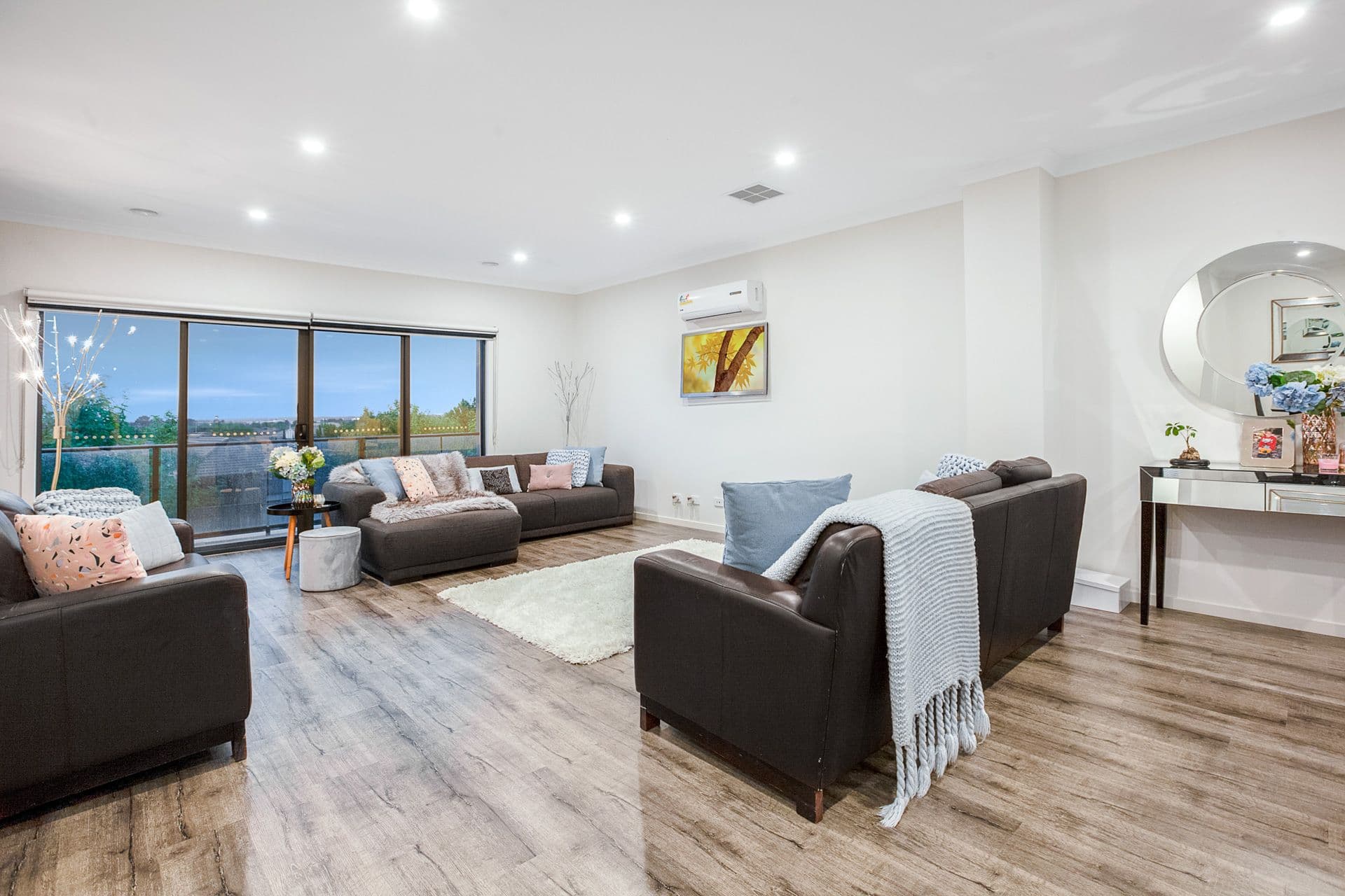 55 Botanic Drive, Pakenham VIC 3810, Pakenham - Thumbnail 2