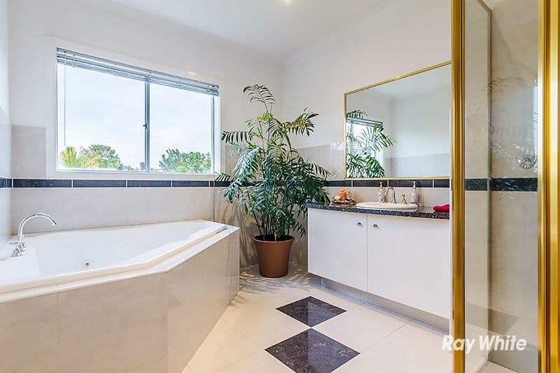 15 Edgewood Close, Narre Warren South VIC 3805, Narre Warren South - Thumbnail 8