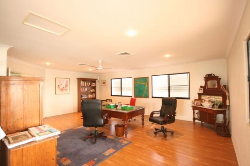 14 Captain Blackwood Drive, SARINA BEACH QLD 4737, Sarina Beach - Thumbnail 5