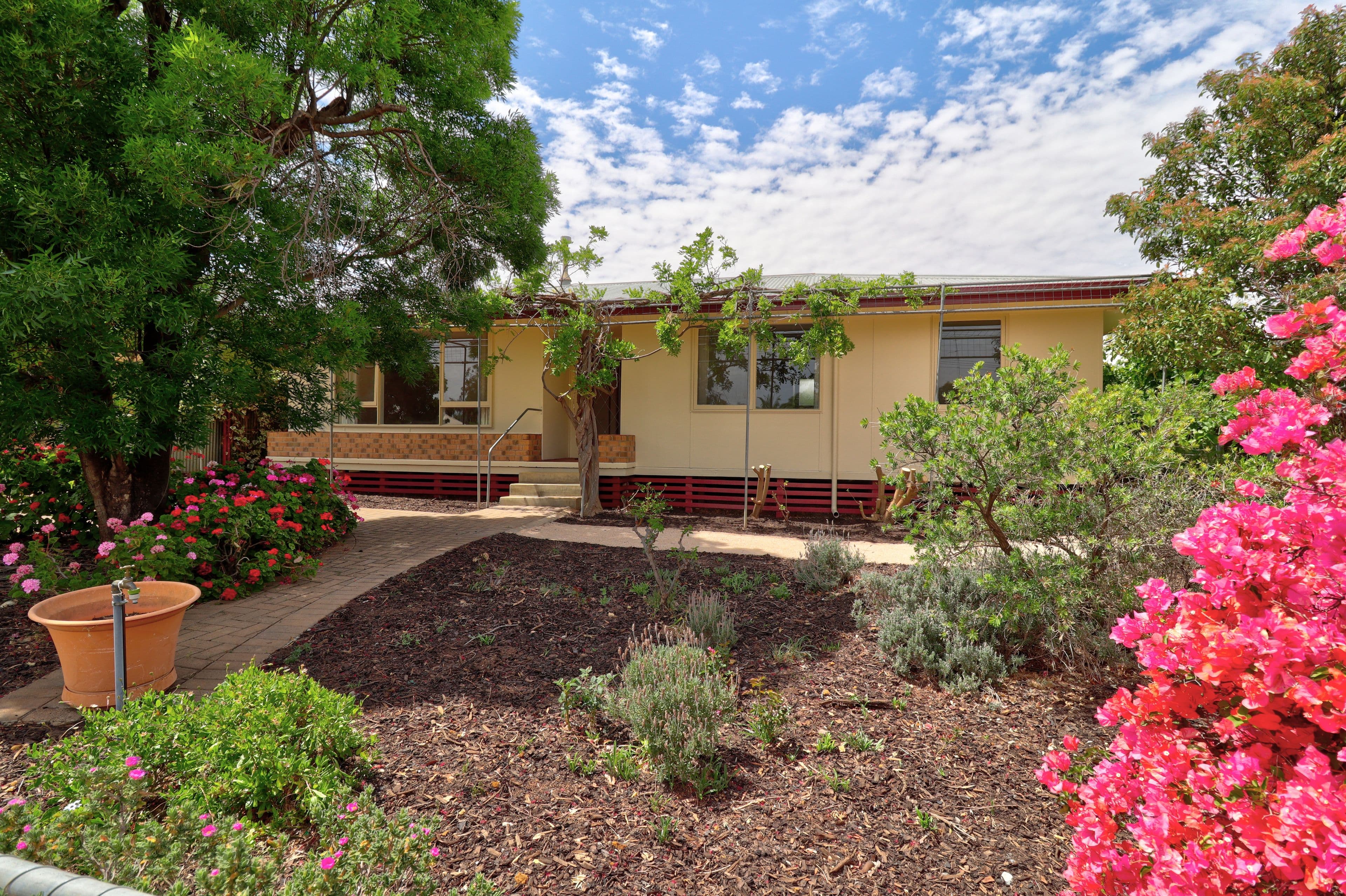 27 Hayward Terrace, Loxton SA 5333, Loxton - Image 1