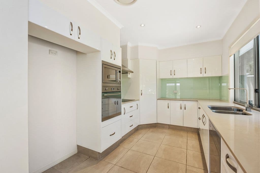 2 Barneys Point Road, Banora Point - Thumbnail 2