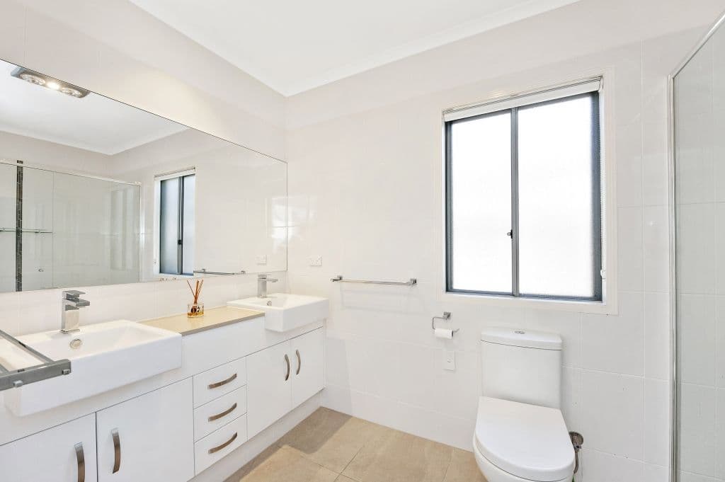 2 Barneys Point Road, Banora Point - Thumbnail 4