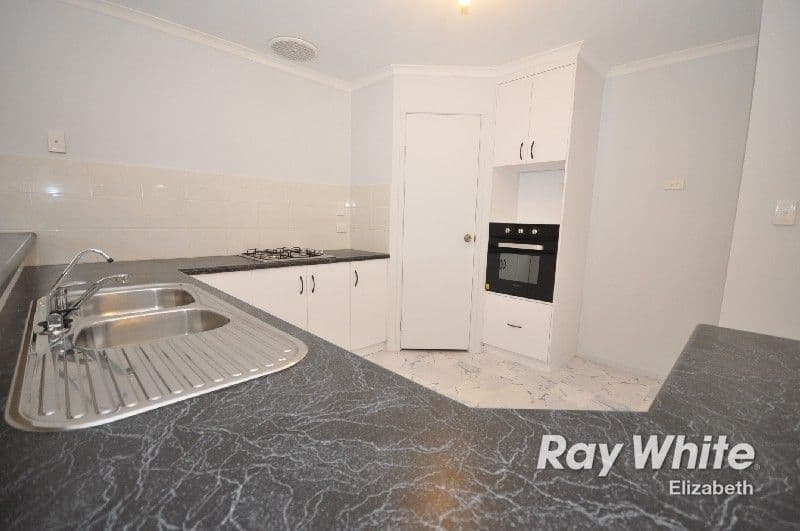 17 Axminster Crescent, CRAIGMORE SA 5114, Craigmore - Thumbnail 8