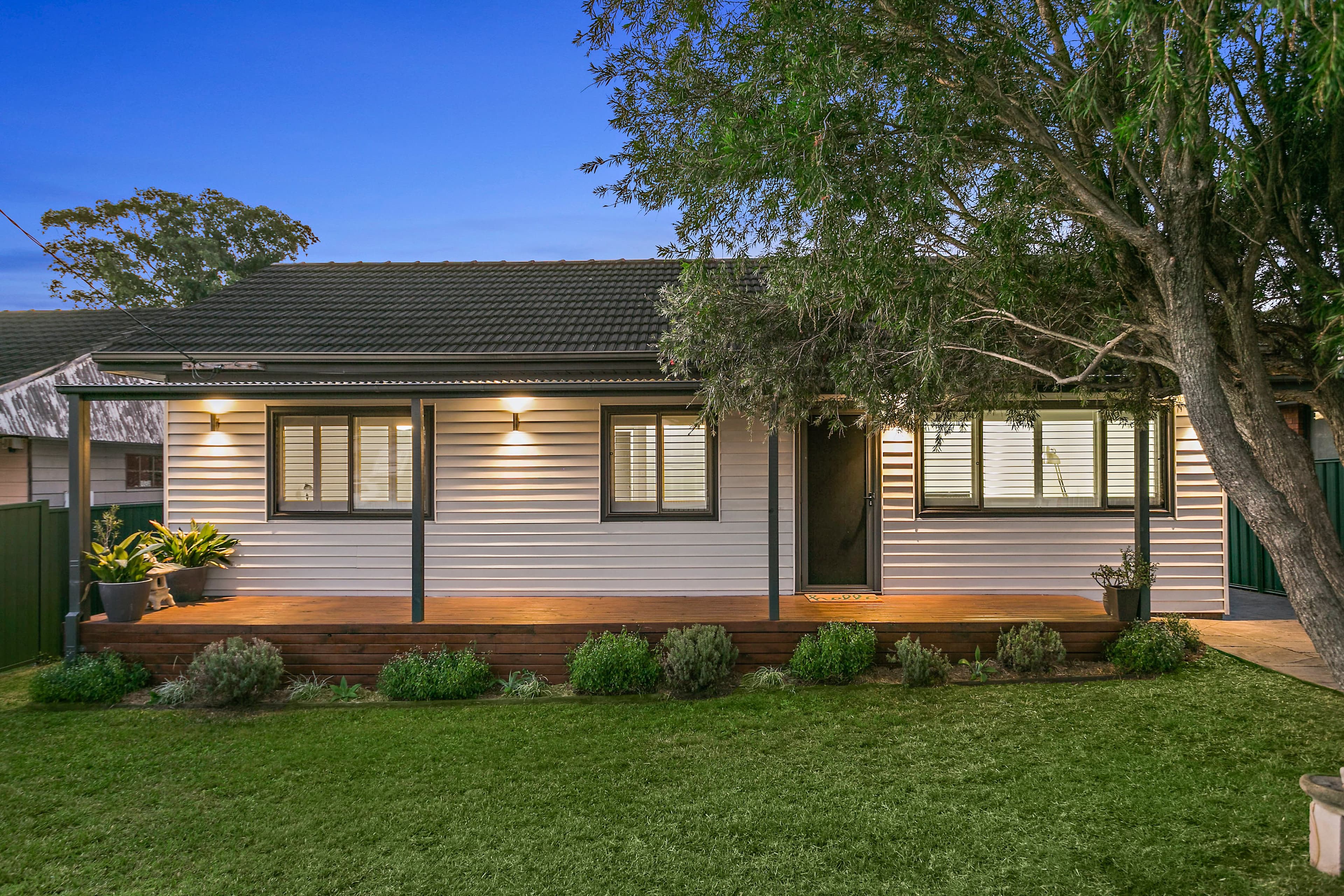 14 Deakin Street, Oak Flats - Thumbnail 8