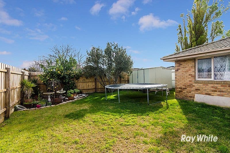 9 Maltravers Crescent, Cranbourne North VIC 3977, Cranbourne North - Thumbnail 8