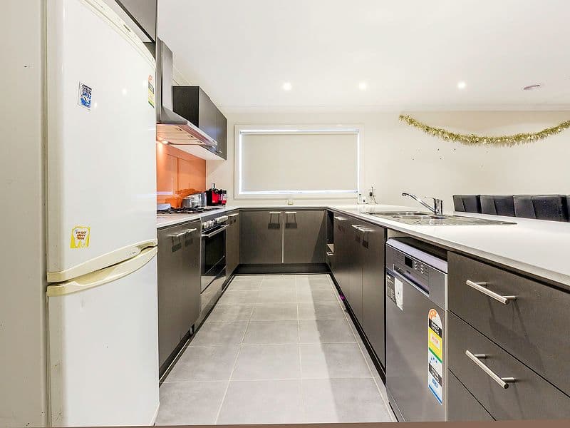 24 Canunda Way, Tarneit VIC 3029, Tarneit - Thumbnail 3