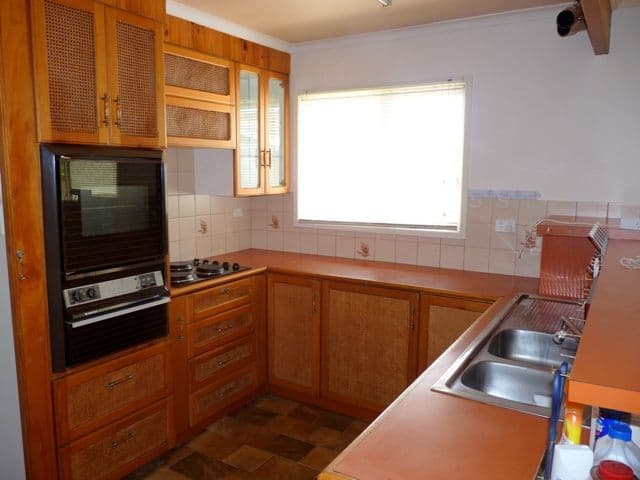 4 Glengala Drive, ROCHEDALE SOUTH QLD 4123, Rochedale South - Thumbnail 5