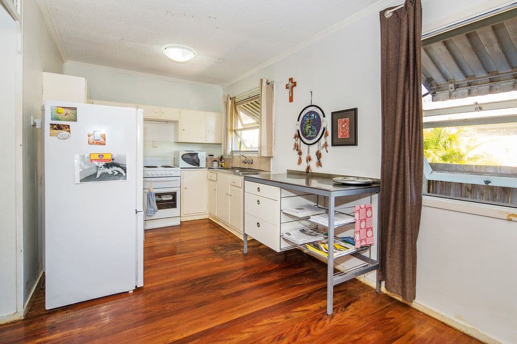 54 Parr Street, Biggera Waters QLD 4216, Biggera Waters - Thumbnail 4