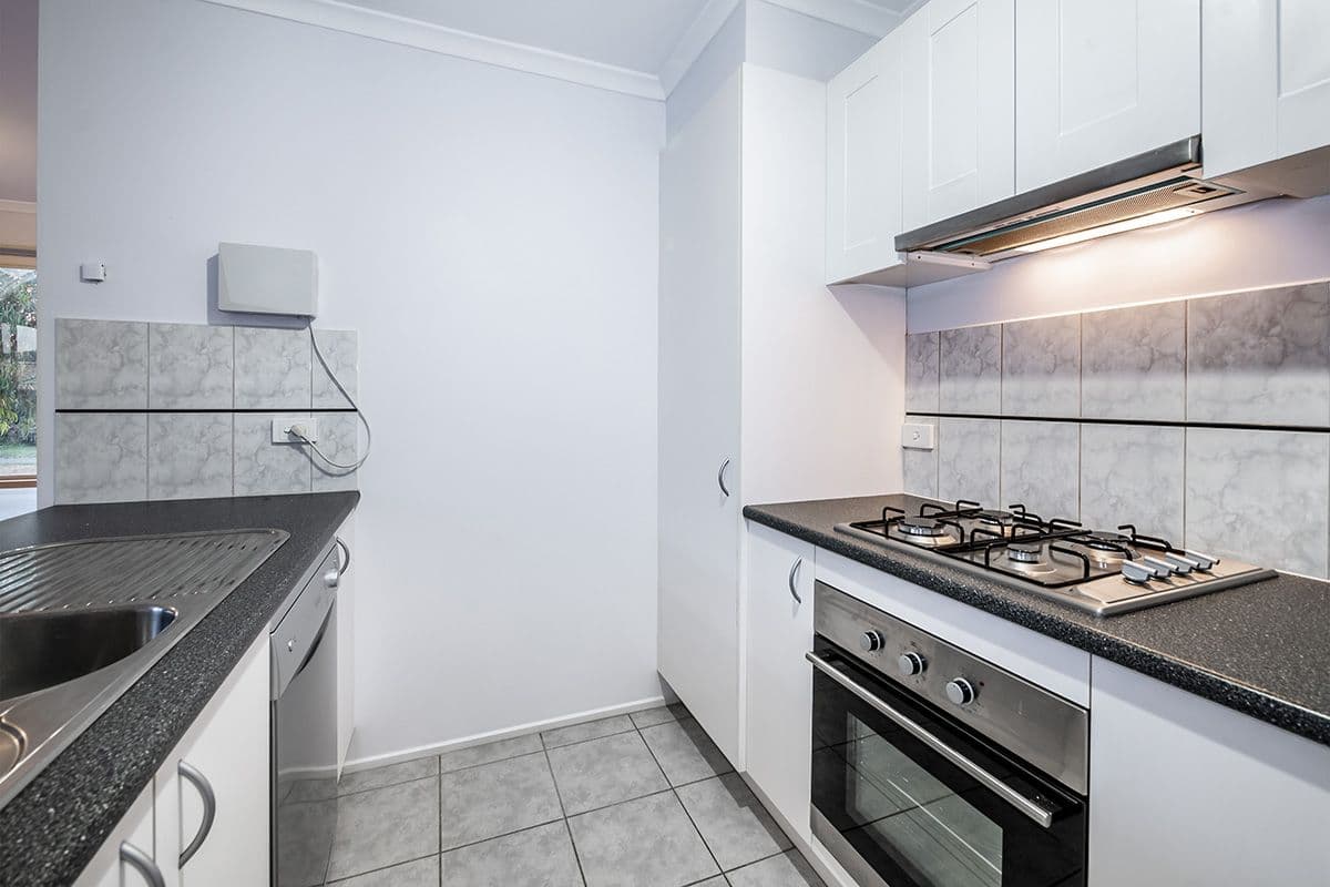 52 Bernborough Avenue, Cranbourne West VIC 3977, Cranbourne West - Thumbnail 2