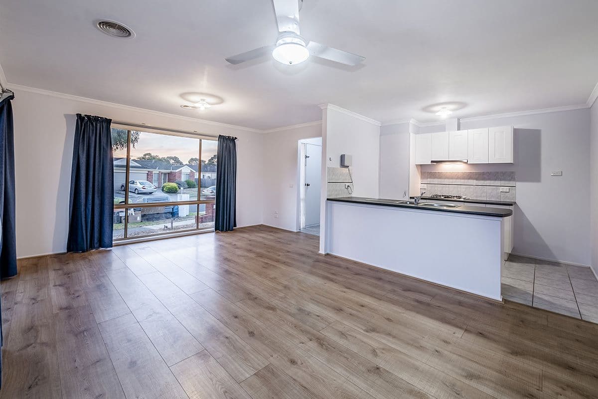 52 Bernborough Avenue, Cranbourne West VIC 3977, Cranbourne West - Thumbnail 3