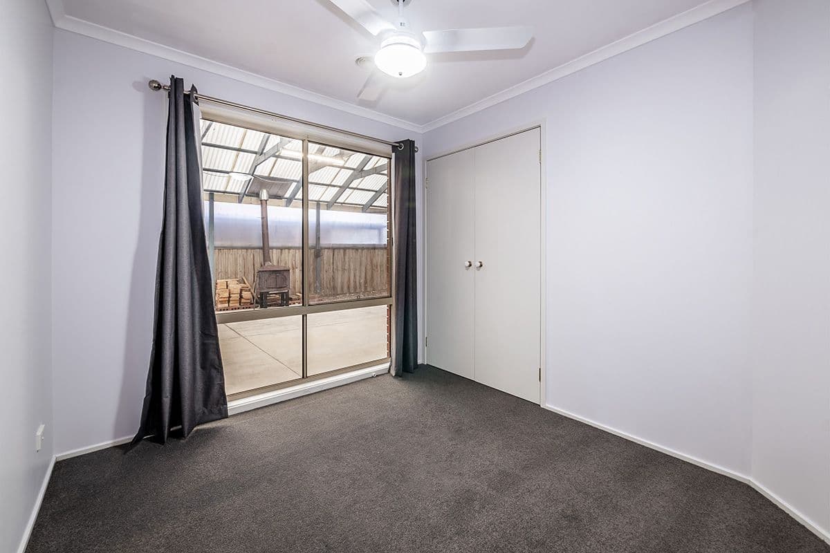 52 Bernborough Avenue, Cranbourne West VIC 3977, Cranbourne West - Thumbnail 8