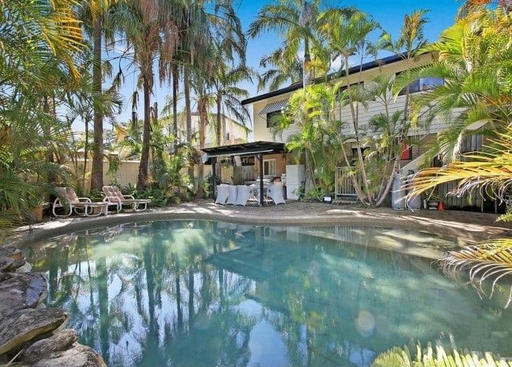 33 Warana Avenue, Southport QLD 4215, Southport - Image 1