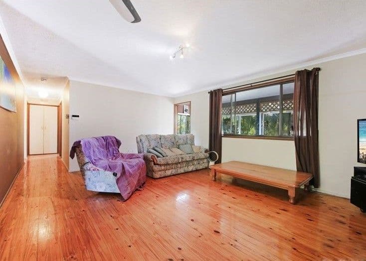 33 Warana Avenue, Southport QLD 4215, Southport - Thumbnail 3