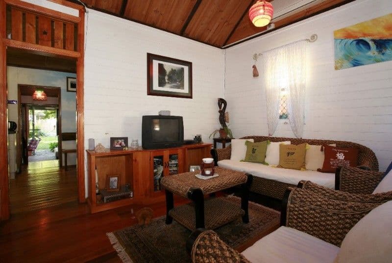 11 Edwards Street, WEST END QLD 4810, West End - Thumbnail 2