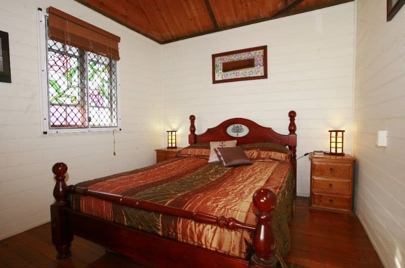 11 Edwards Street, WEST END QLD 4810, West End - Thumbnail 3