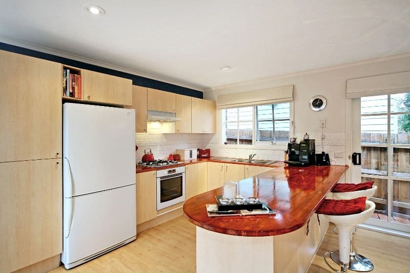 13 Farleigh Avenue, BURWOOD VIC 3125, Burwood - Thumbnail 2