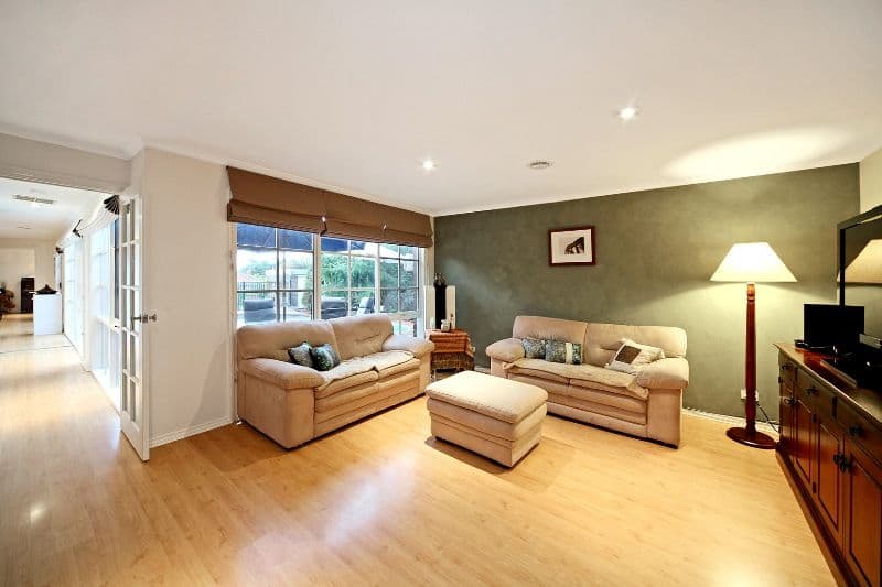 13 Farleigh Avenue, BURWOOD VIC 3125, Burwood - Thumbnail 4