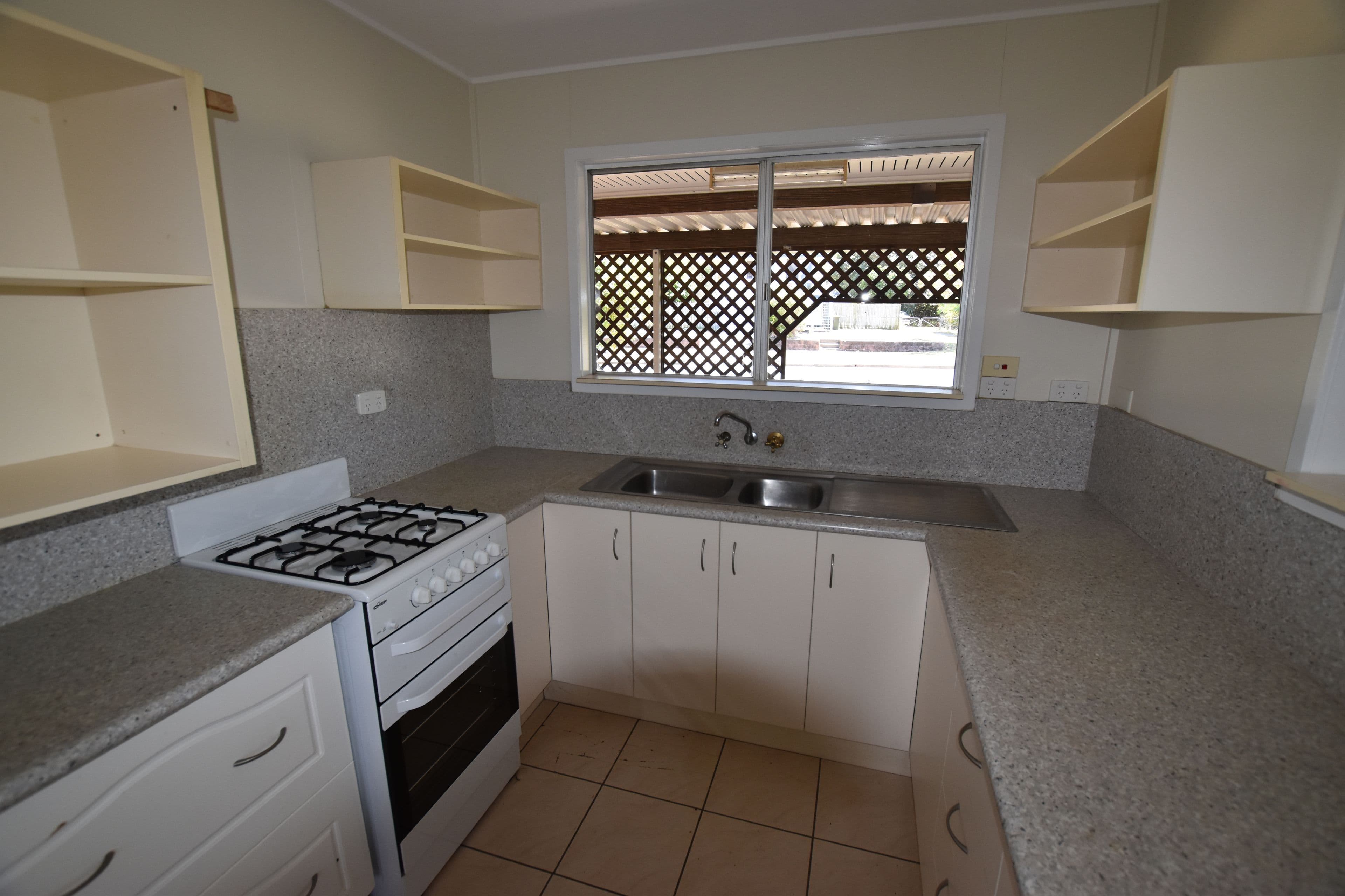 3 Javelin Street, Toolooa QLD 4680, Toolooa - Thumbnail 2