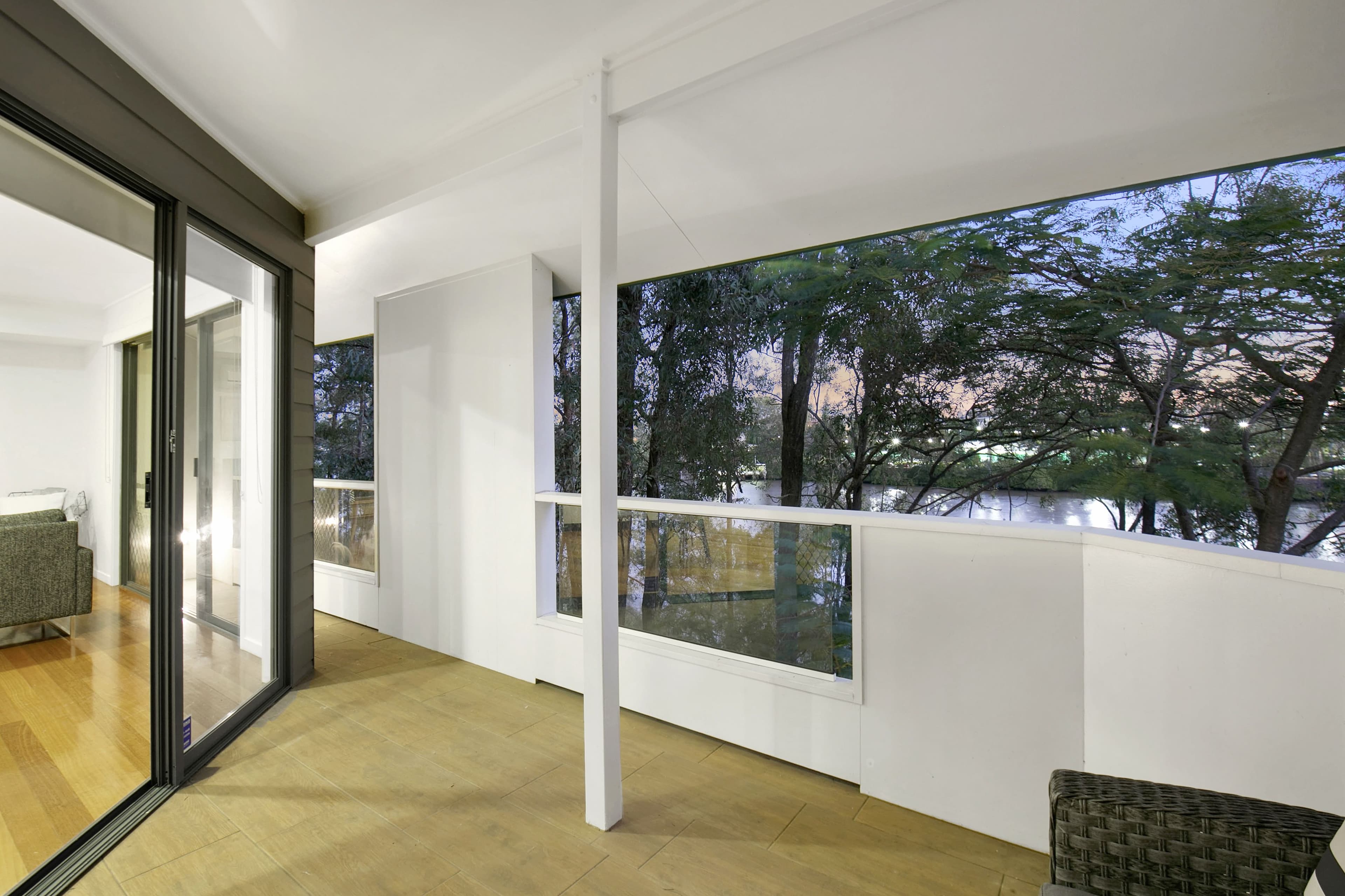 9 Rosecliffe Street, Highgate Hill QLD 4101, Highgate Hill - Thumbnail 3
