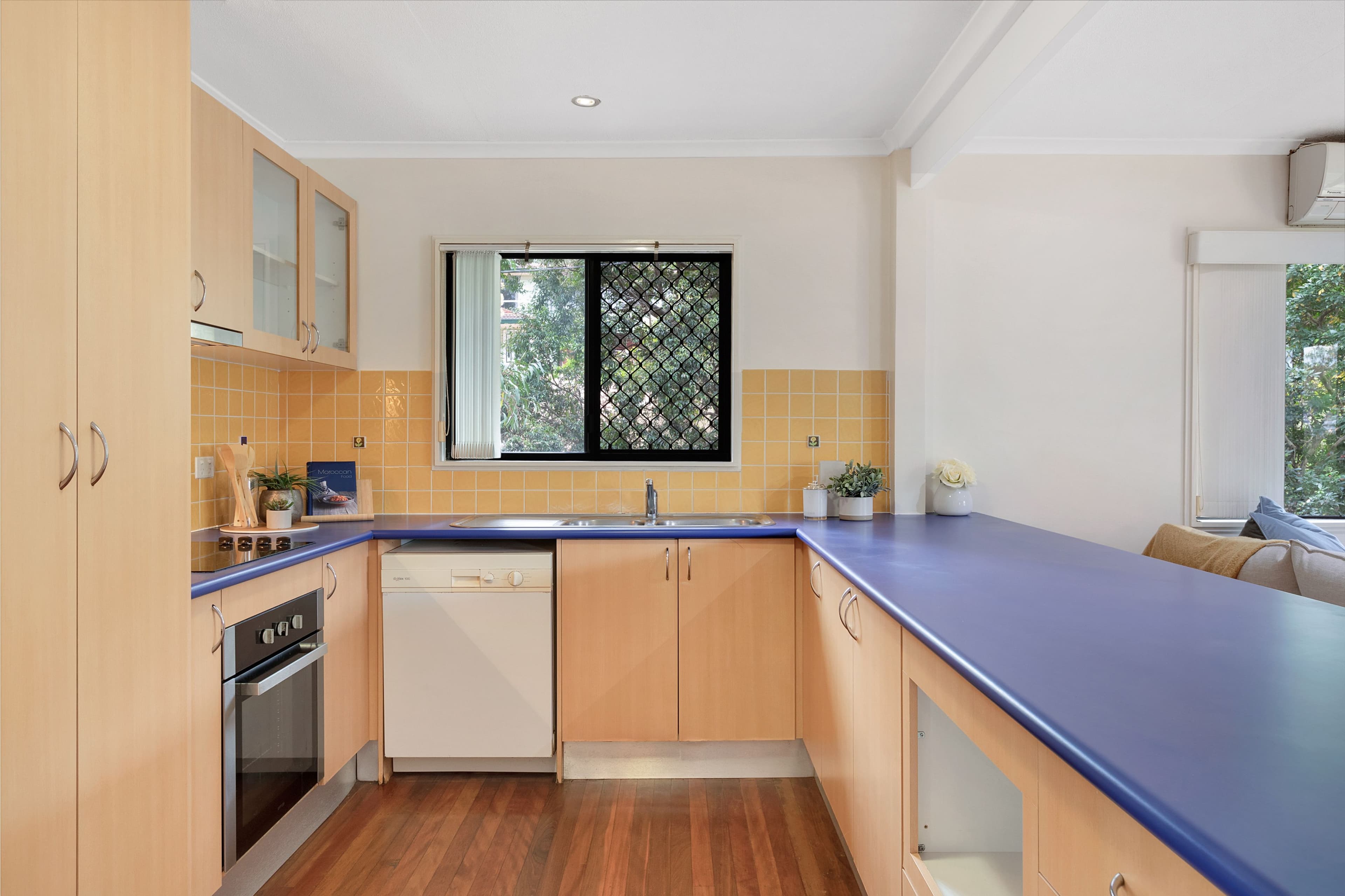 1 Clandon Street, Indooroopilly QLD 4068, Indooroopilly - Thumbnail 4