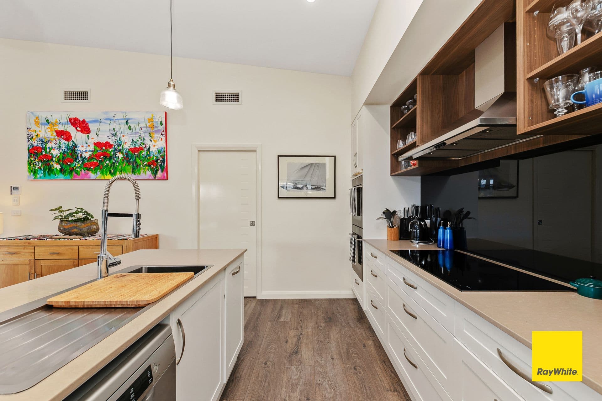 14 Bladen Street, Warragul, Warragul - Thumbnail 2