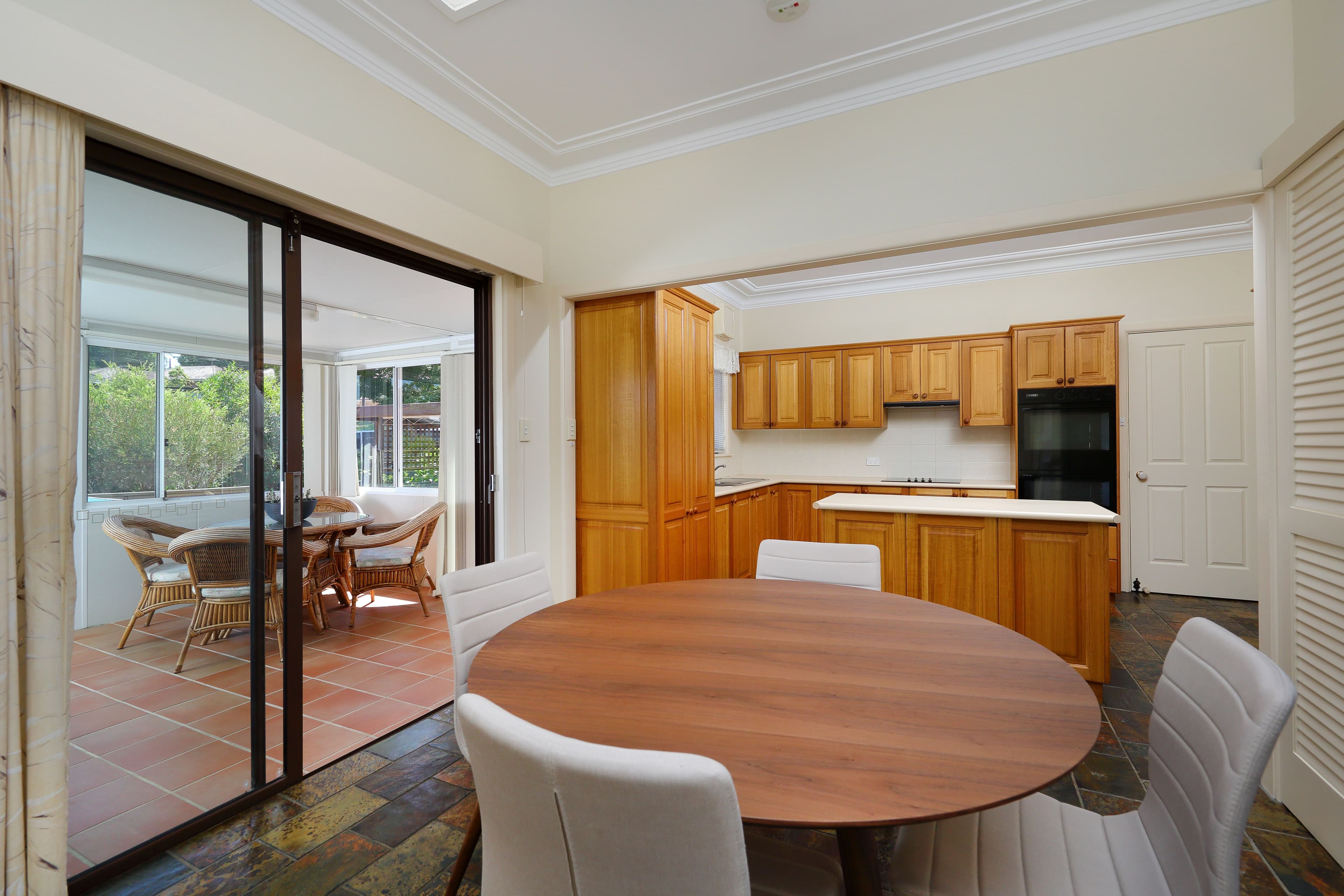 9 Moombara Avenue, Peakhurst - Thumbnail 4