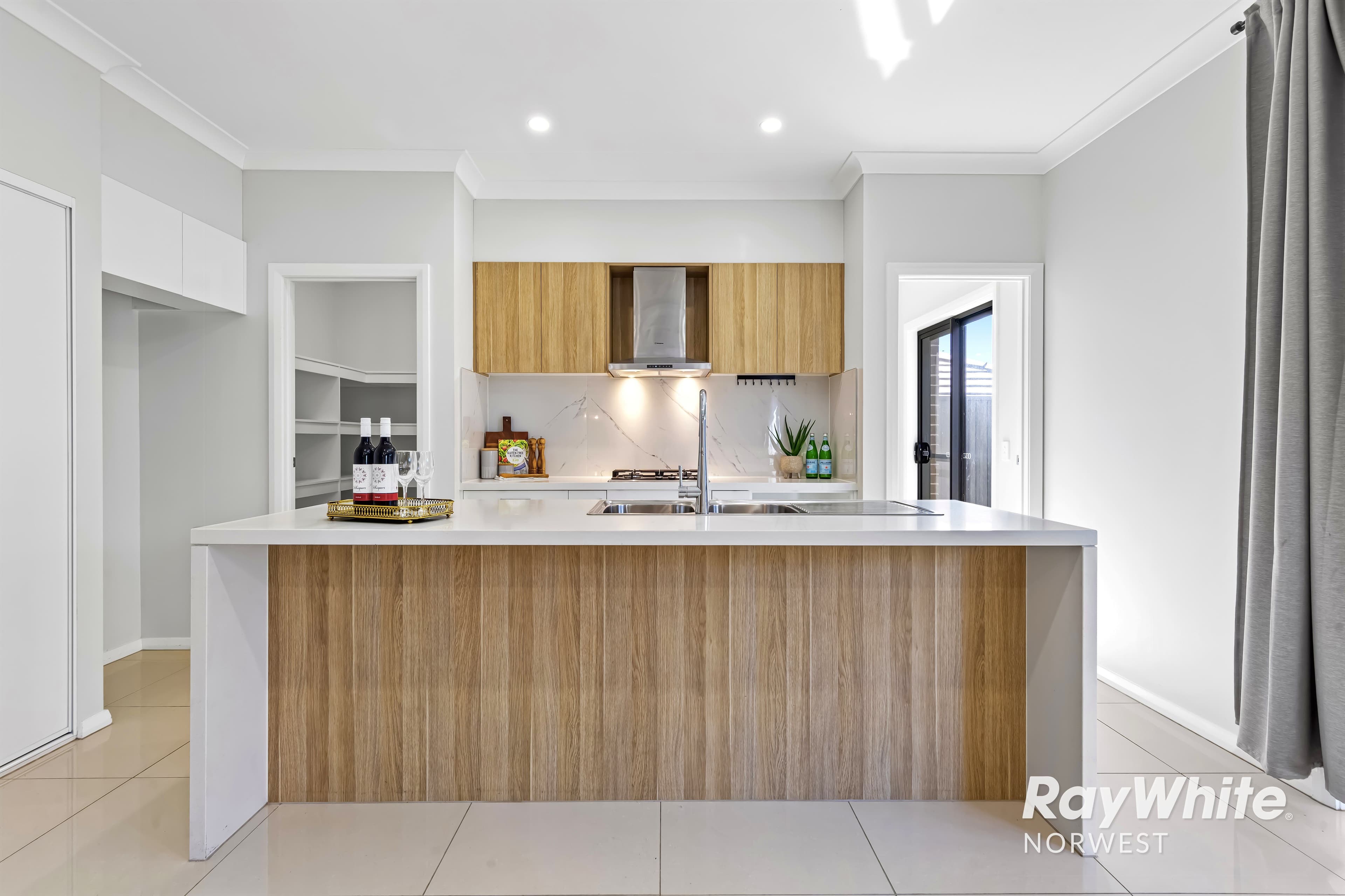 9 Balgownie Road, Fairy Meadow, Rouse Hill - Thumbnail 6