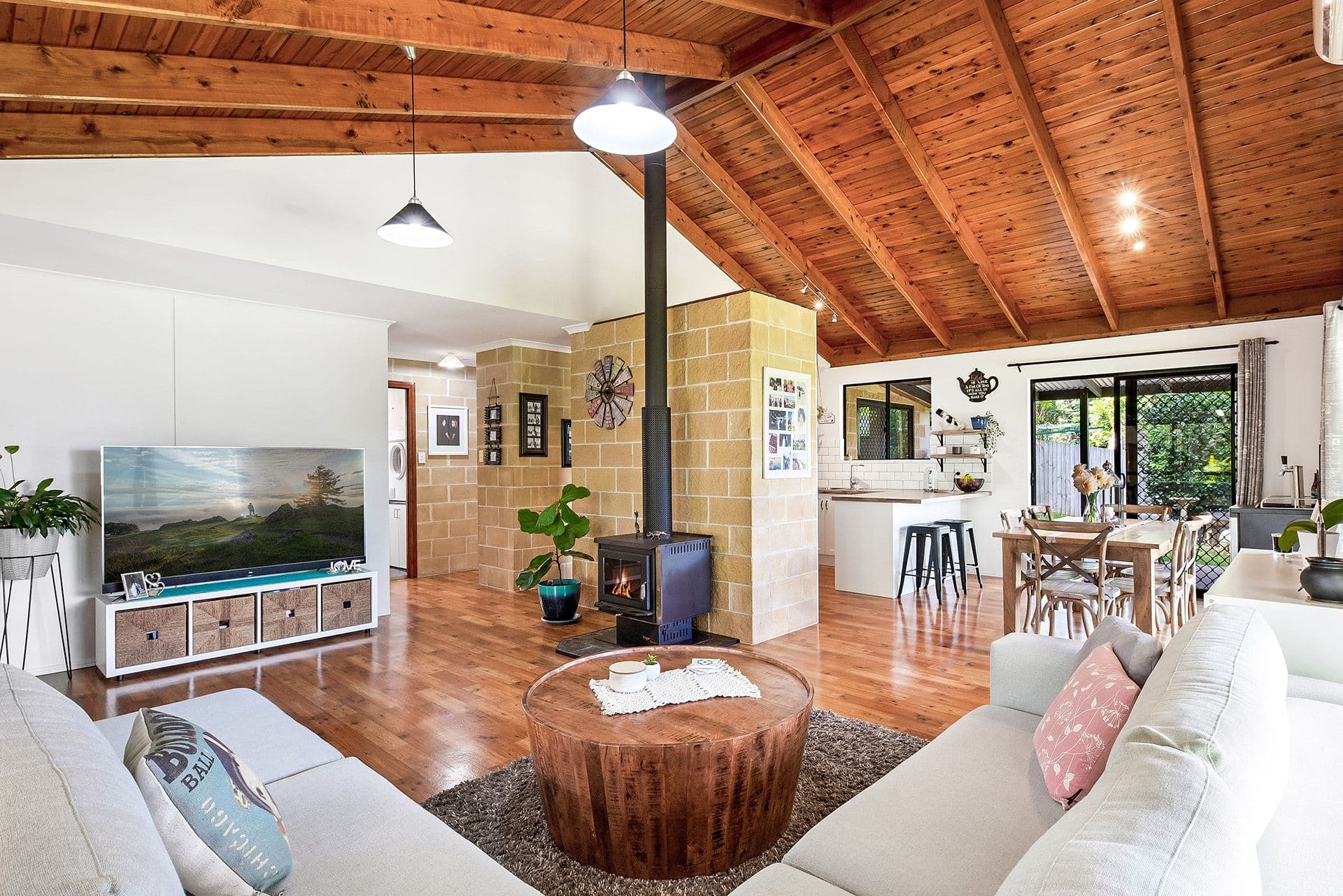 16 Cayambe Court, Tamborine Mountain QLD 4272, Tamborine Mountain - Thumbnail 2