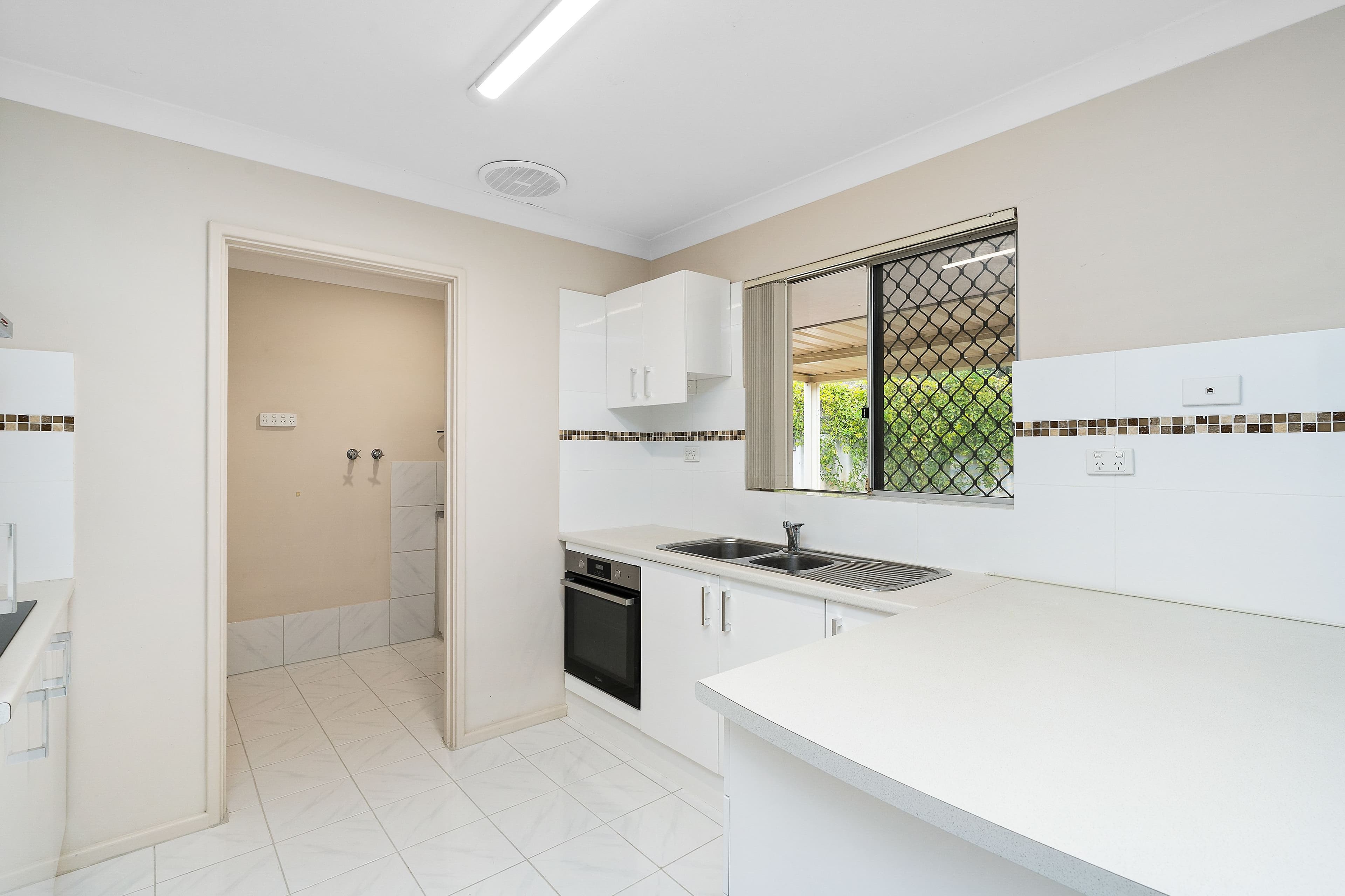 11 Greenwood Court, Kelmscott WA 6111, Kelmscott - Thumbnail 7