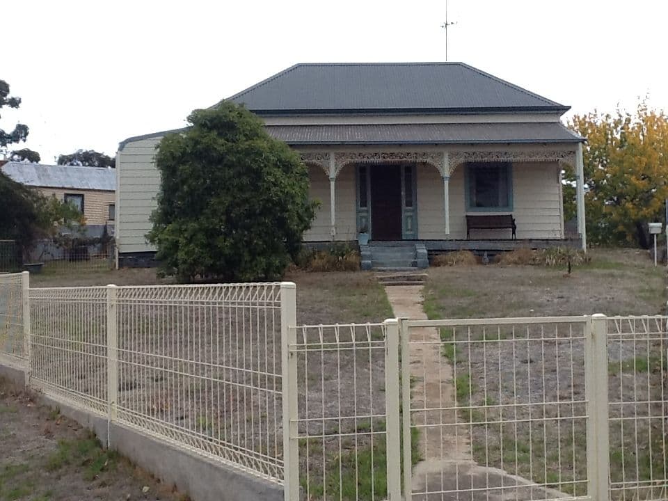 2 Burnside Road, ST ARNAUD VIC 3478, St Arnaud - Image 1