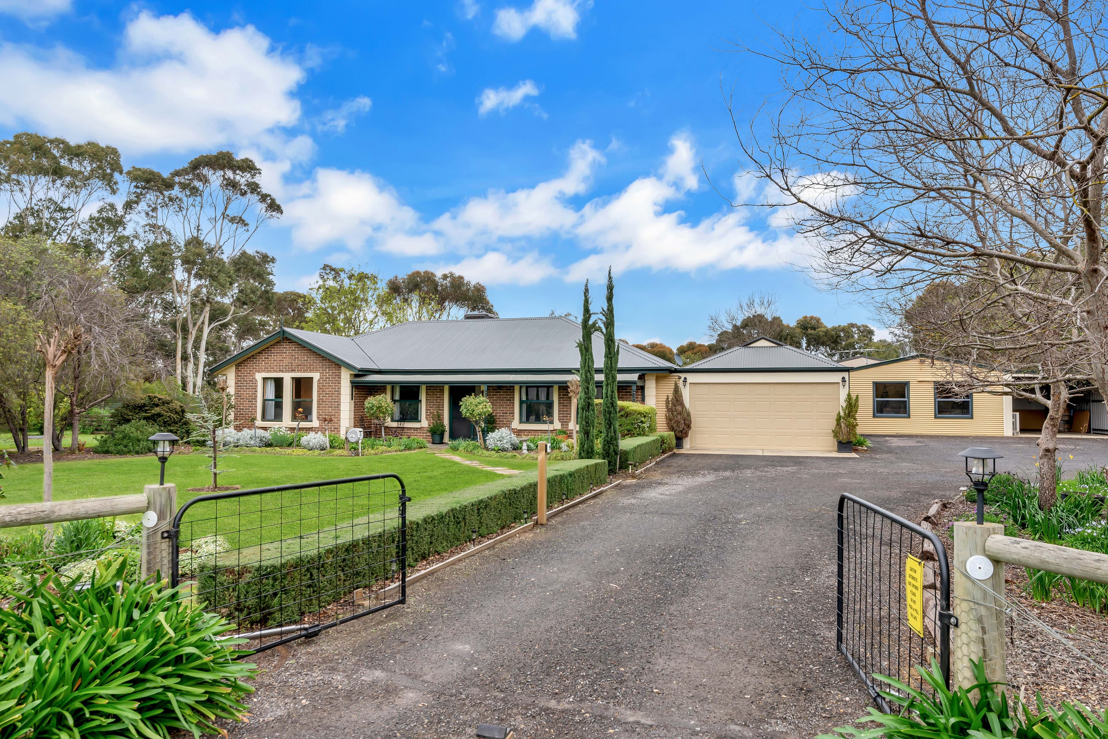 17 Donnithorne Road, Strathalbyn SA 5255, Strathalbyn - Image 1