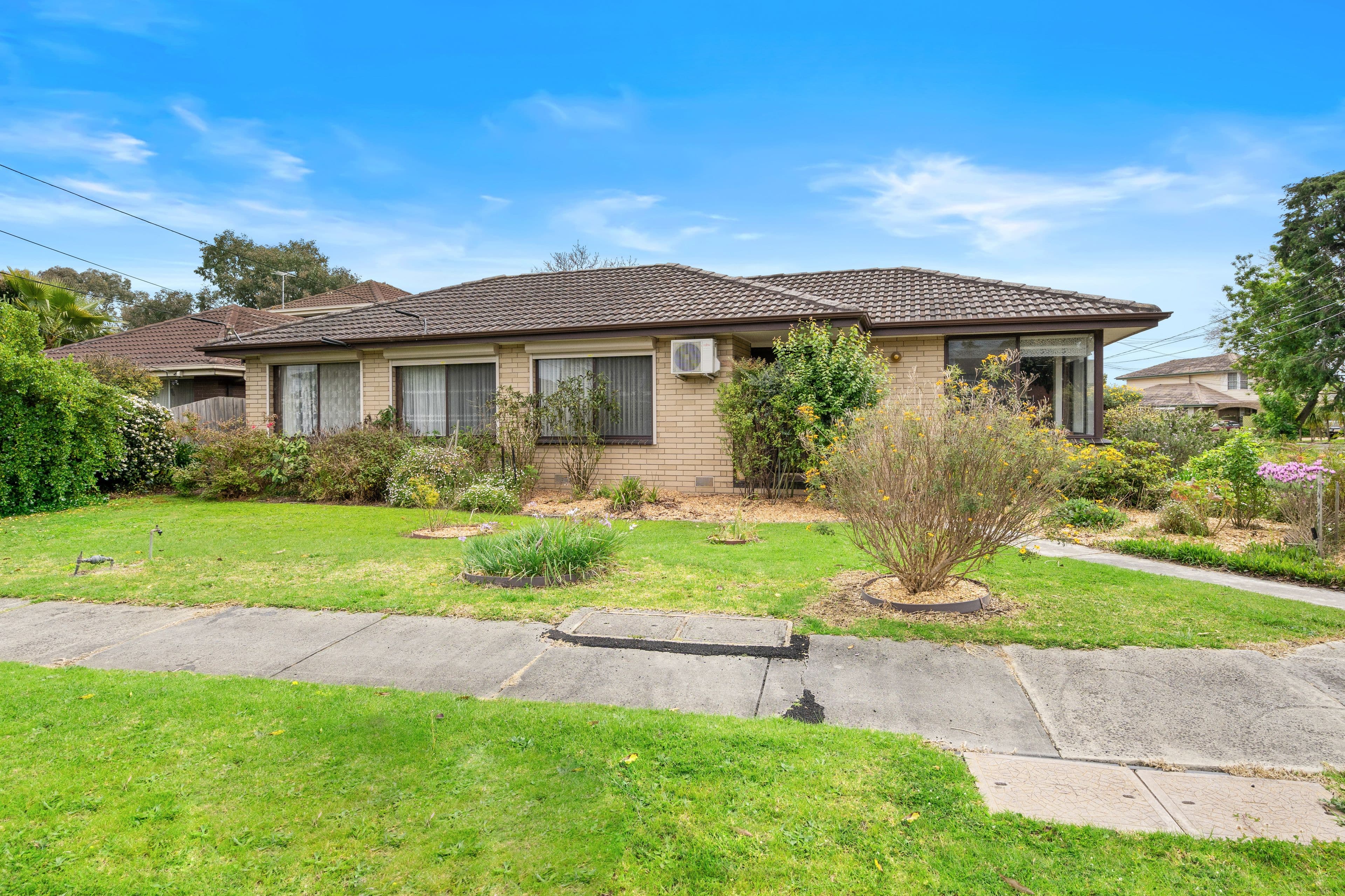 15 Sandhurst Crescent, Bundoora VIC 3083, Bundoora - Image 1