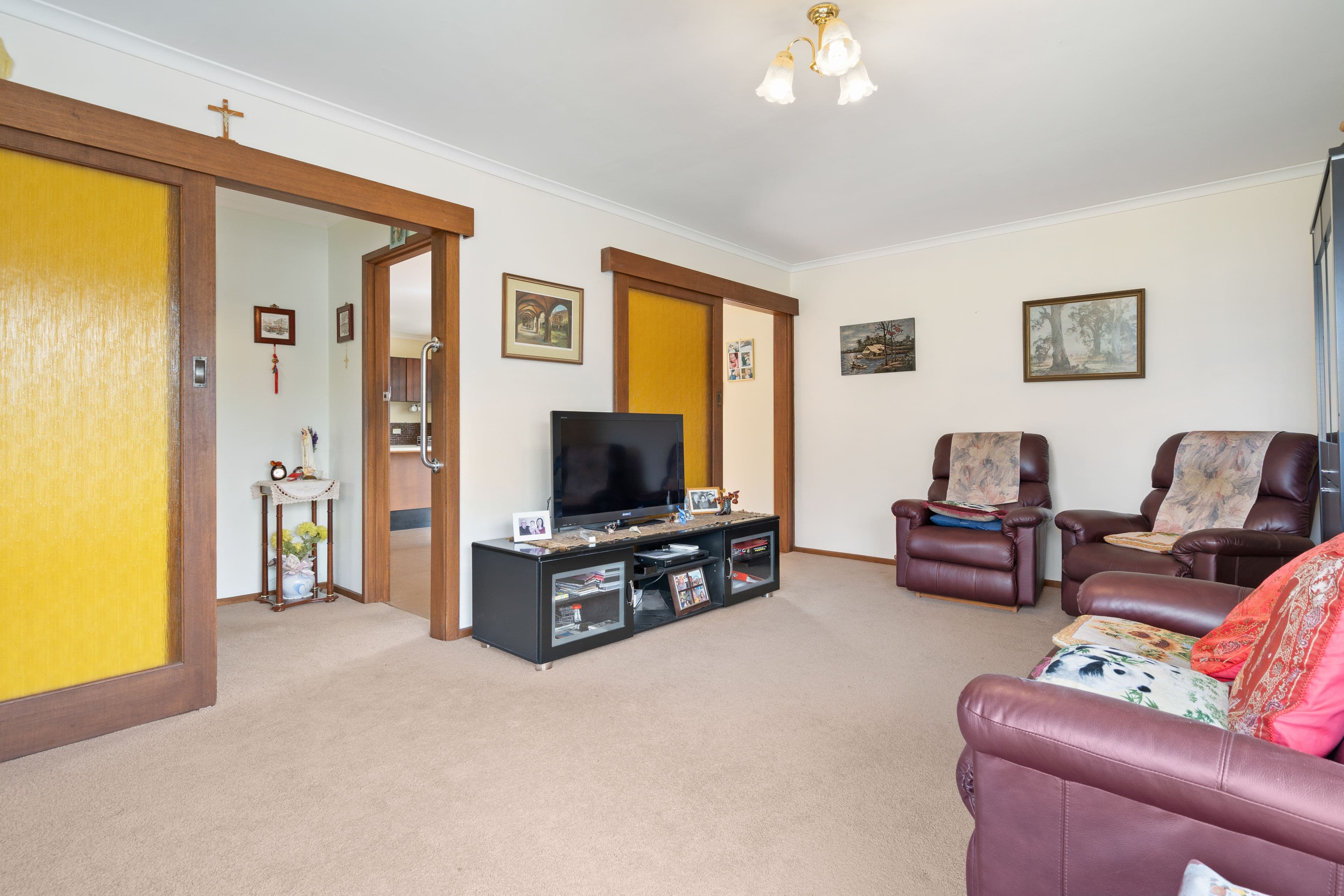 15 Sandhurst Crescent, Bundoora VIC 3083, Bundoora - Thumbnail 4