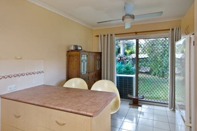 6 Troop Street, JAMBOREE HEIGHTS QLD 4074, Jamboree Heights - Thumbnail 4