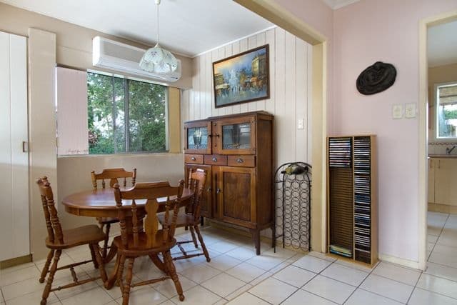6 Troop Street, JAMBOREE HEIGHTS QLD 4074, Jamboree Heights - Thumbnail 5